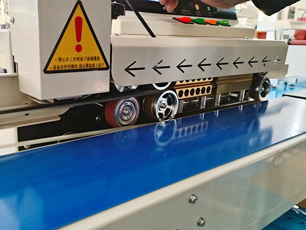 立式塑料袋封口机